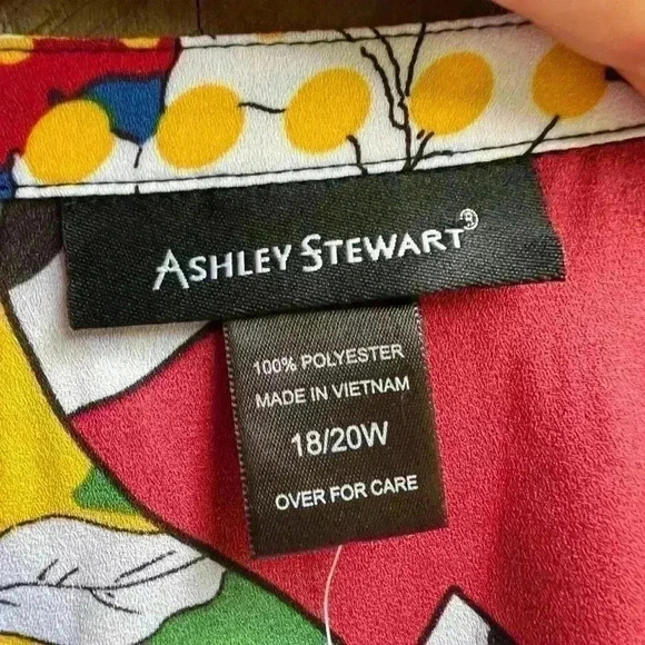 NWT Ashley Stewart Sz 18/20W Butterfly Peekaboo Sleeves Layered Multi Color Top - Picture 2 of 8